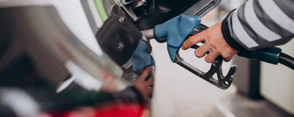 Fuel Monitoring with GPS Trackers: Safeguarding Resources and Preventing Fuel Theft